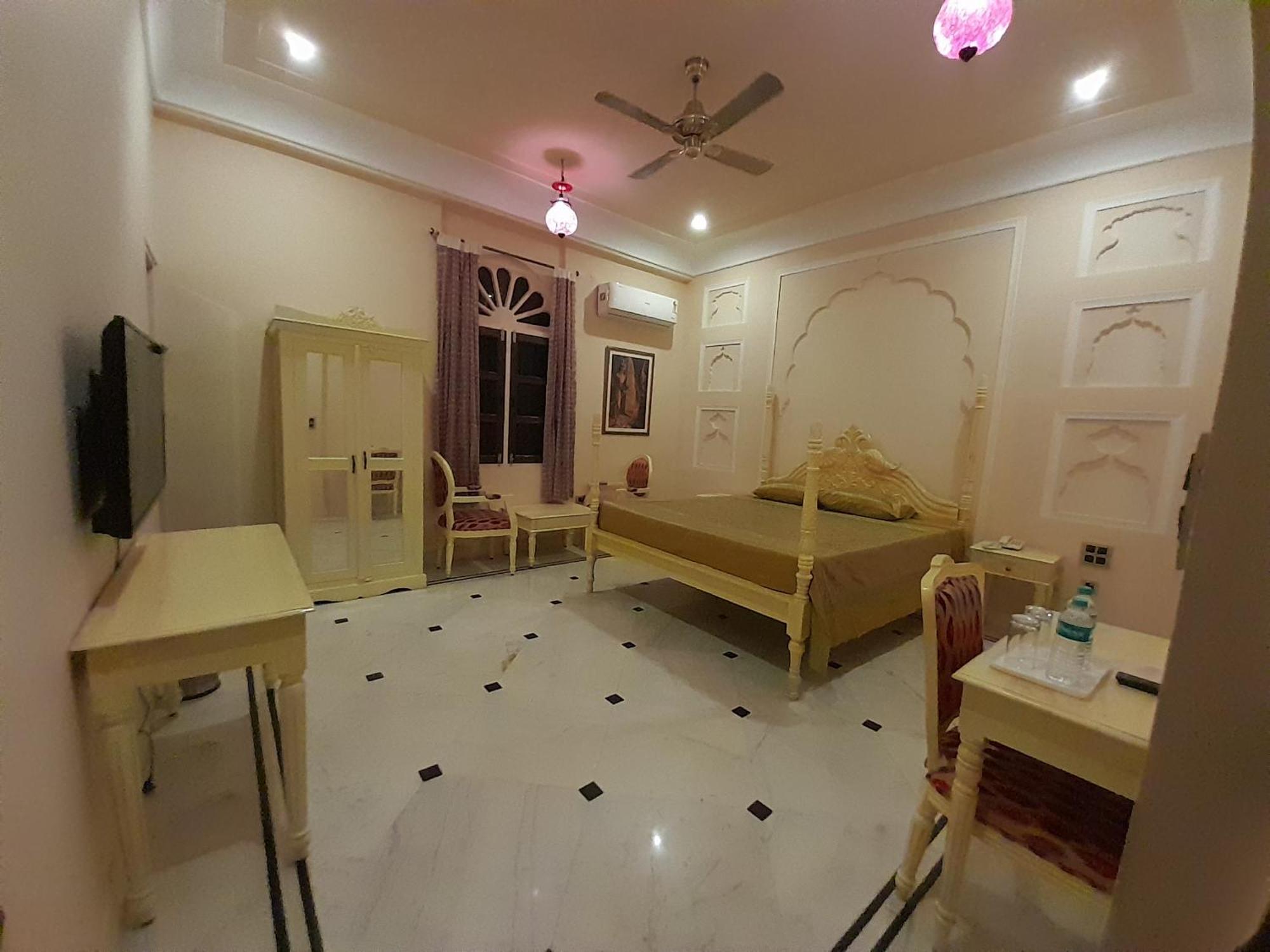 Raj Rajeshwari Haveli Hotell Jaipur Rum bild